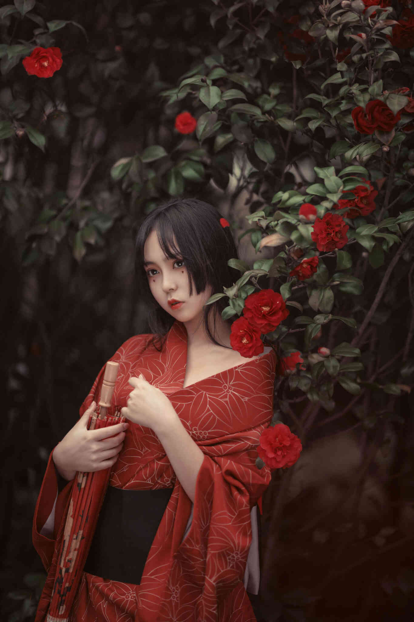 [YiTuYu艺图语] 阡墨红尘 葬花 好看的4K高清无水印纯欲意境唯美写真图集-秀吧