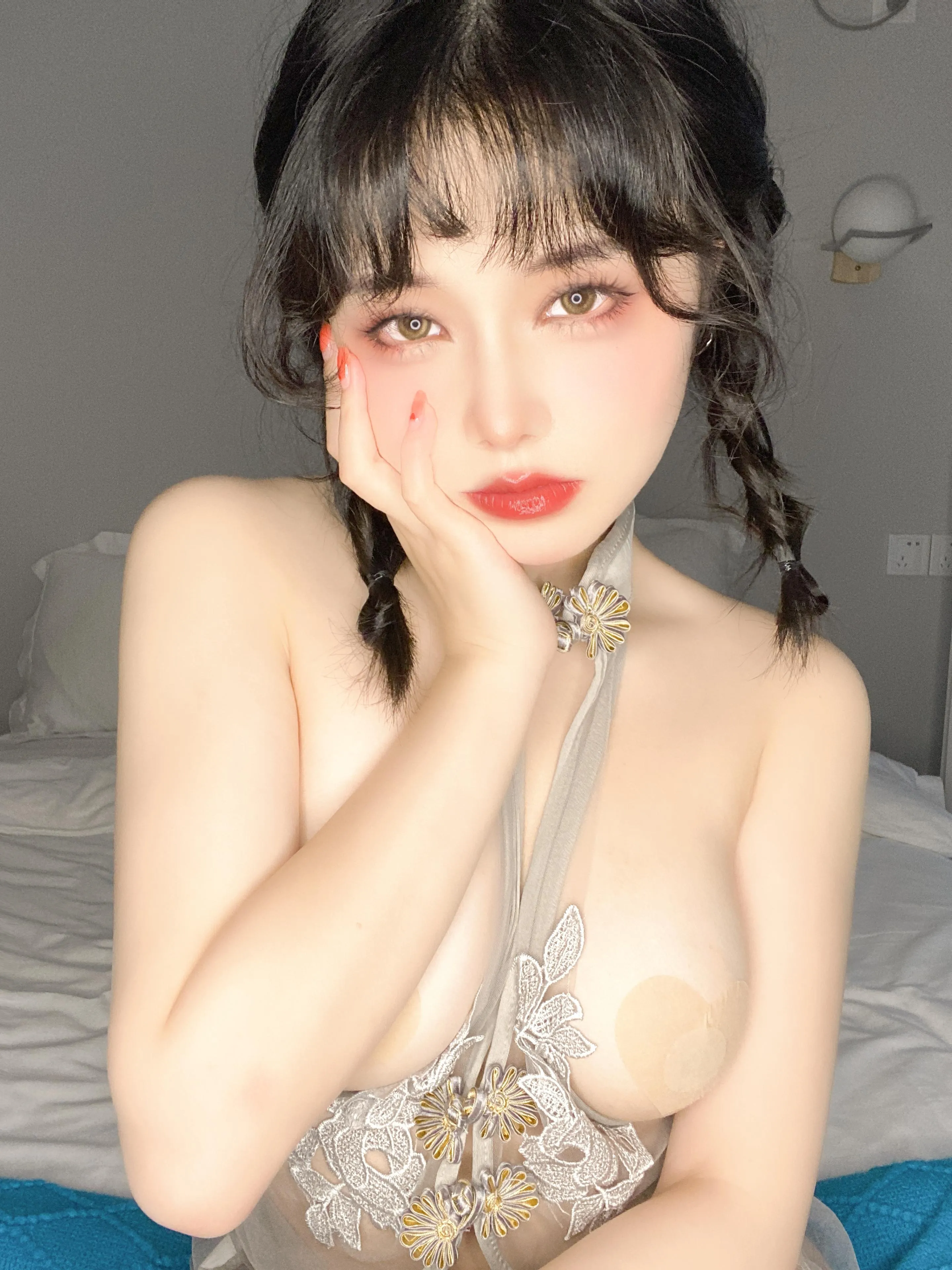 七月喵子 – NO.26 透明 灰撕袜 [45P]插图