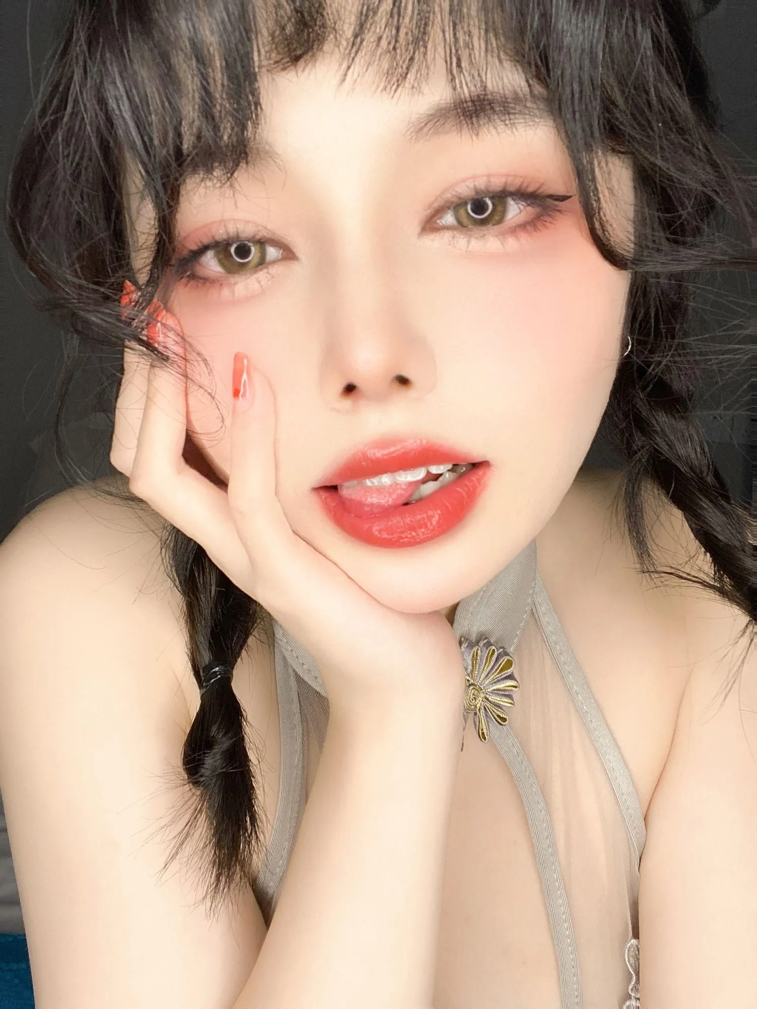 七月喵子 – NO.26 透明 灰撕袜 [45P]插图1