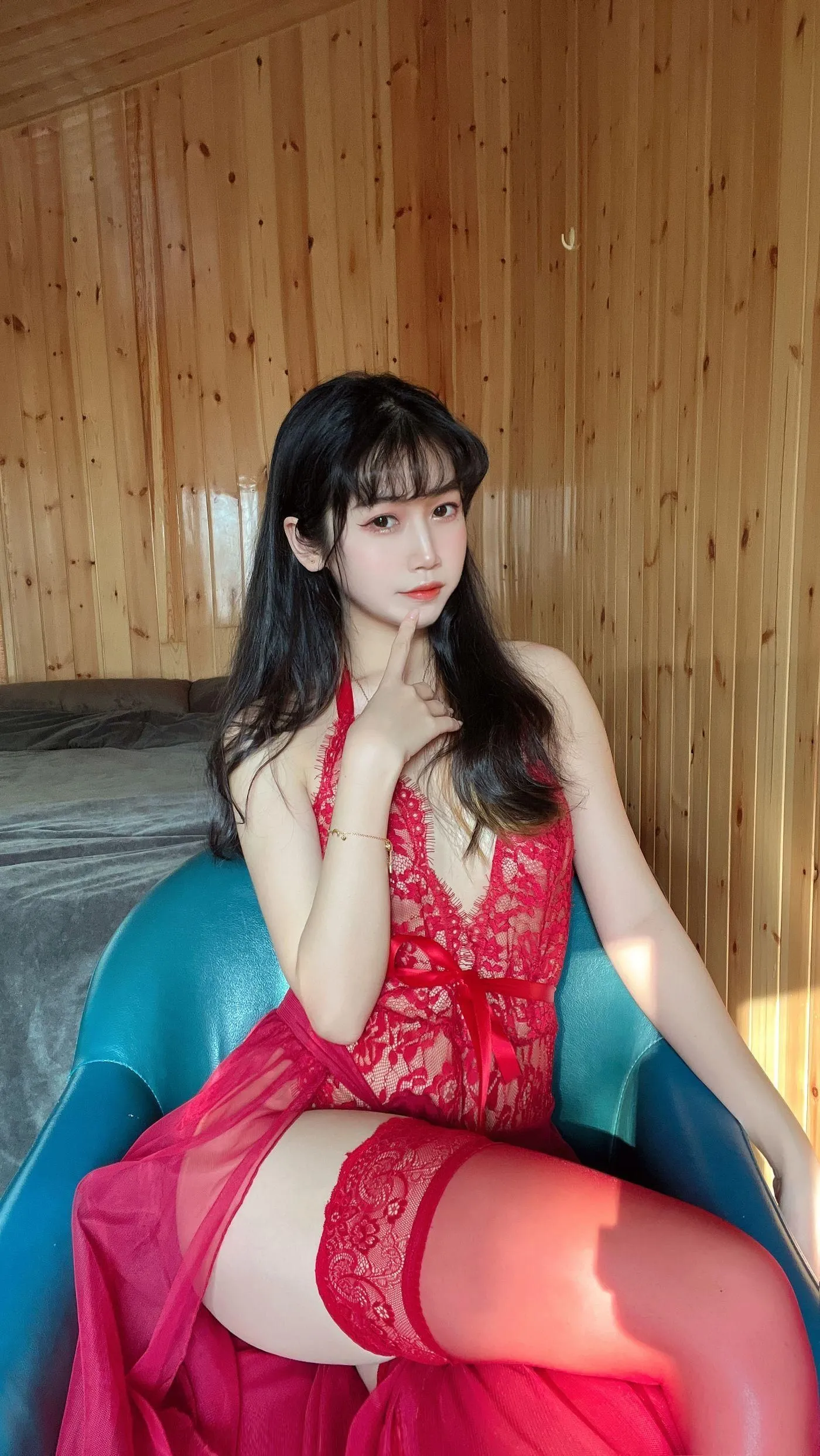 不呆猫 – NO.30 霸气红色人妻 [57P]插图2