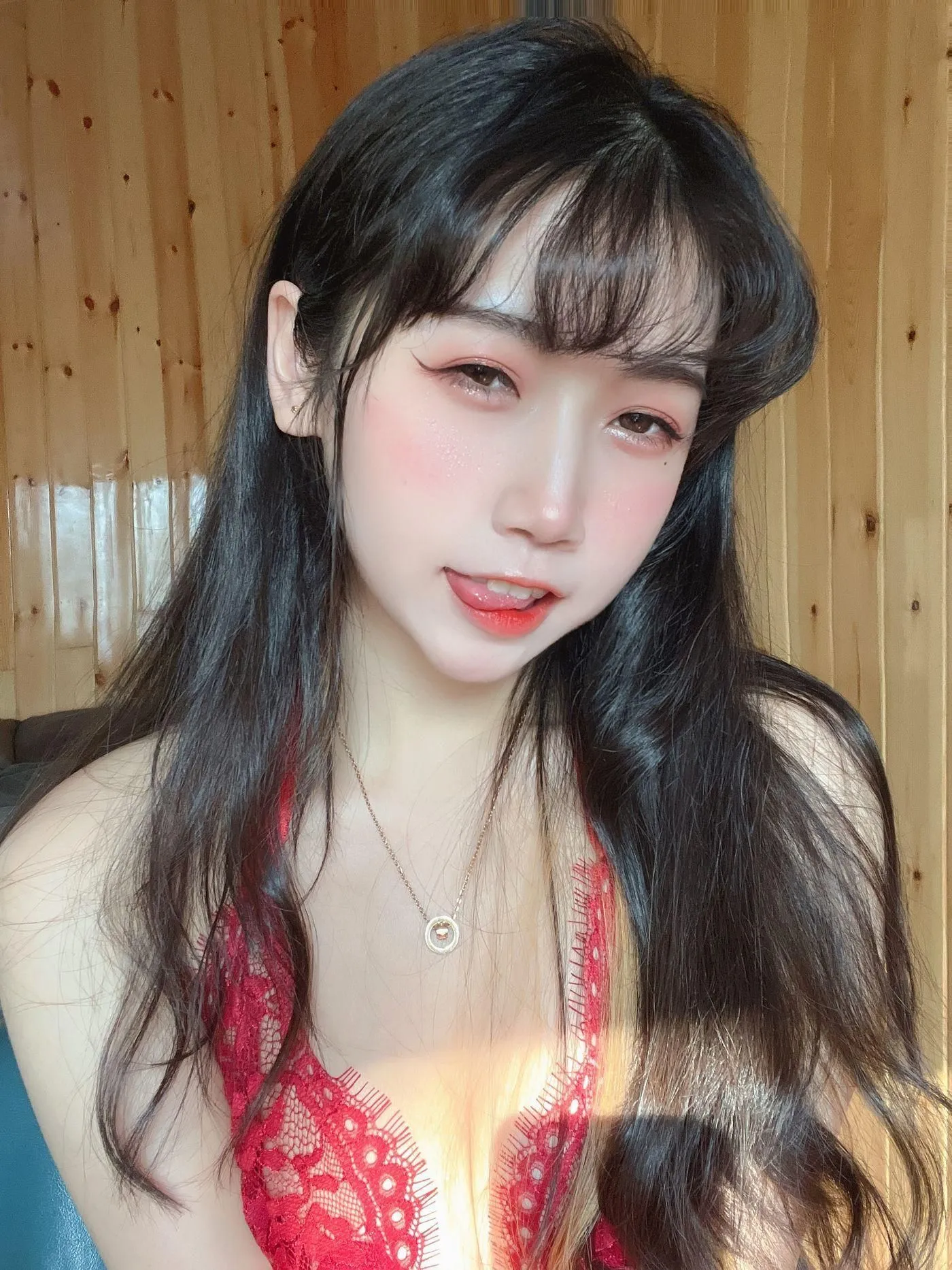 不呆猫 – NO.30 霸气红色人妻 [57P]插图4