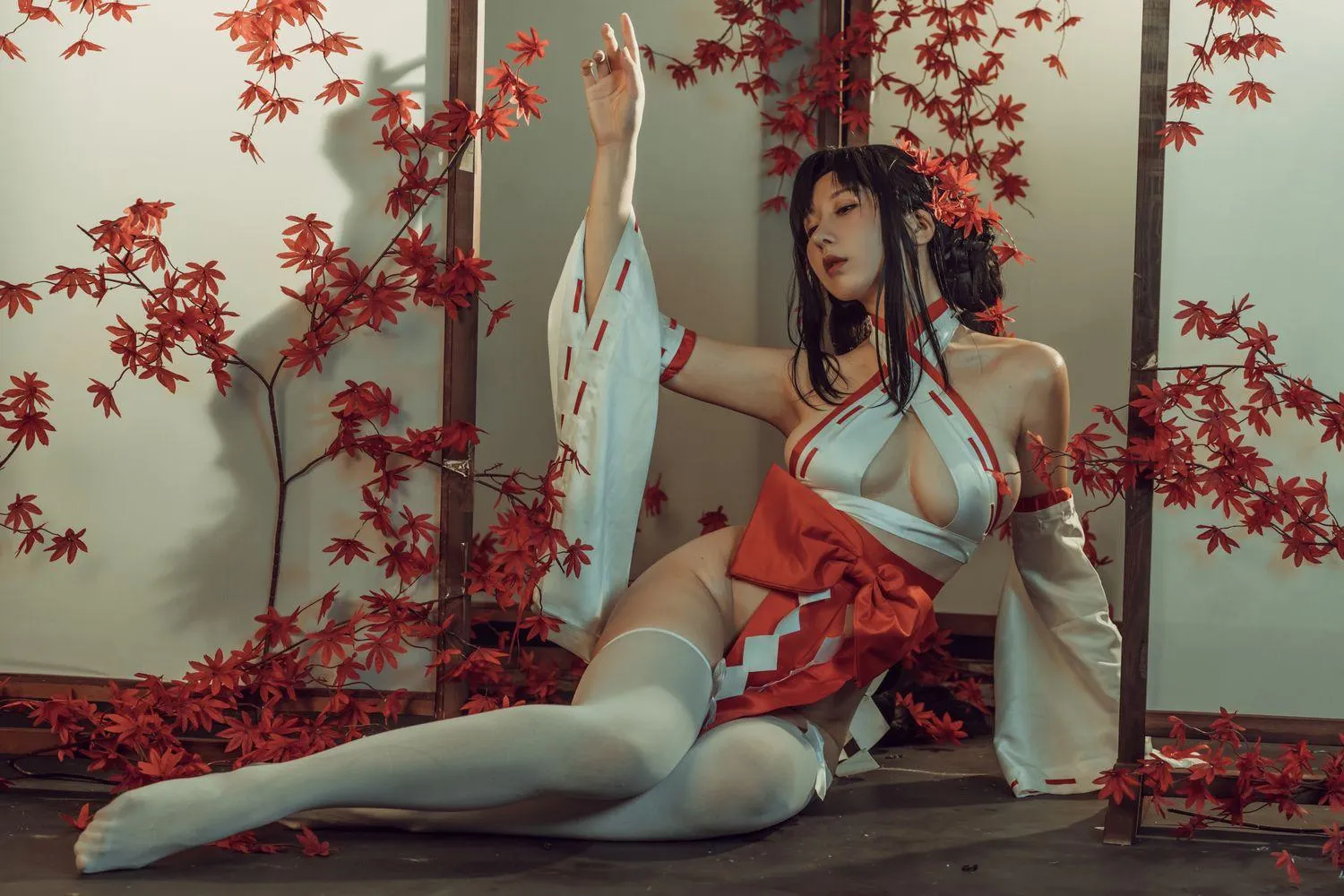 云溪溪 – NO.04 奶桃 巫女 [43P]插图