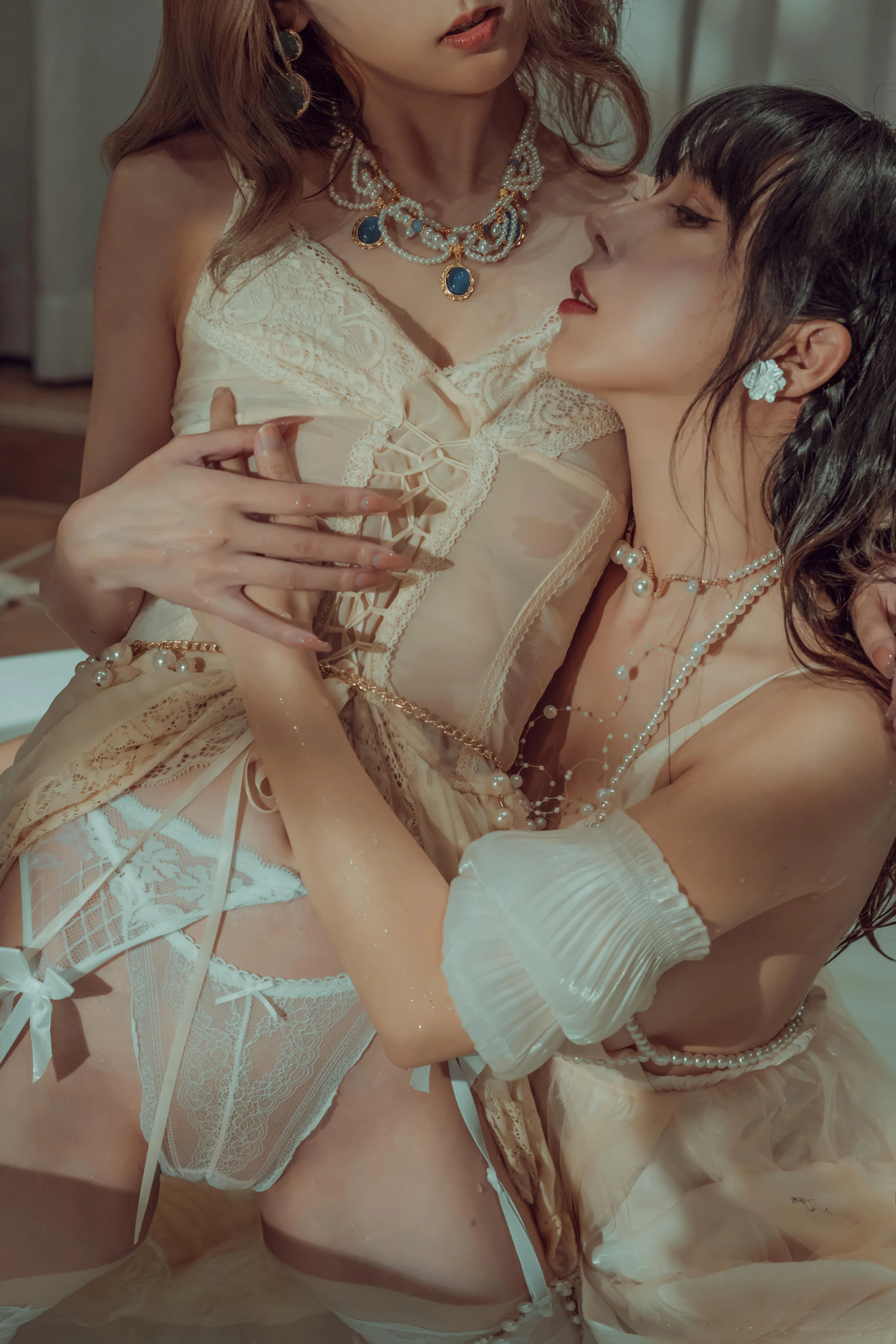 云溪溪 – NO.17 奶桃 双人百合 [61P]插图1