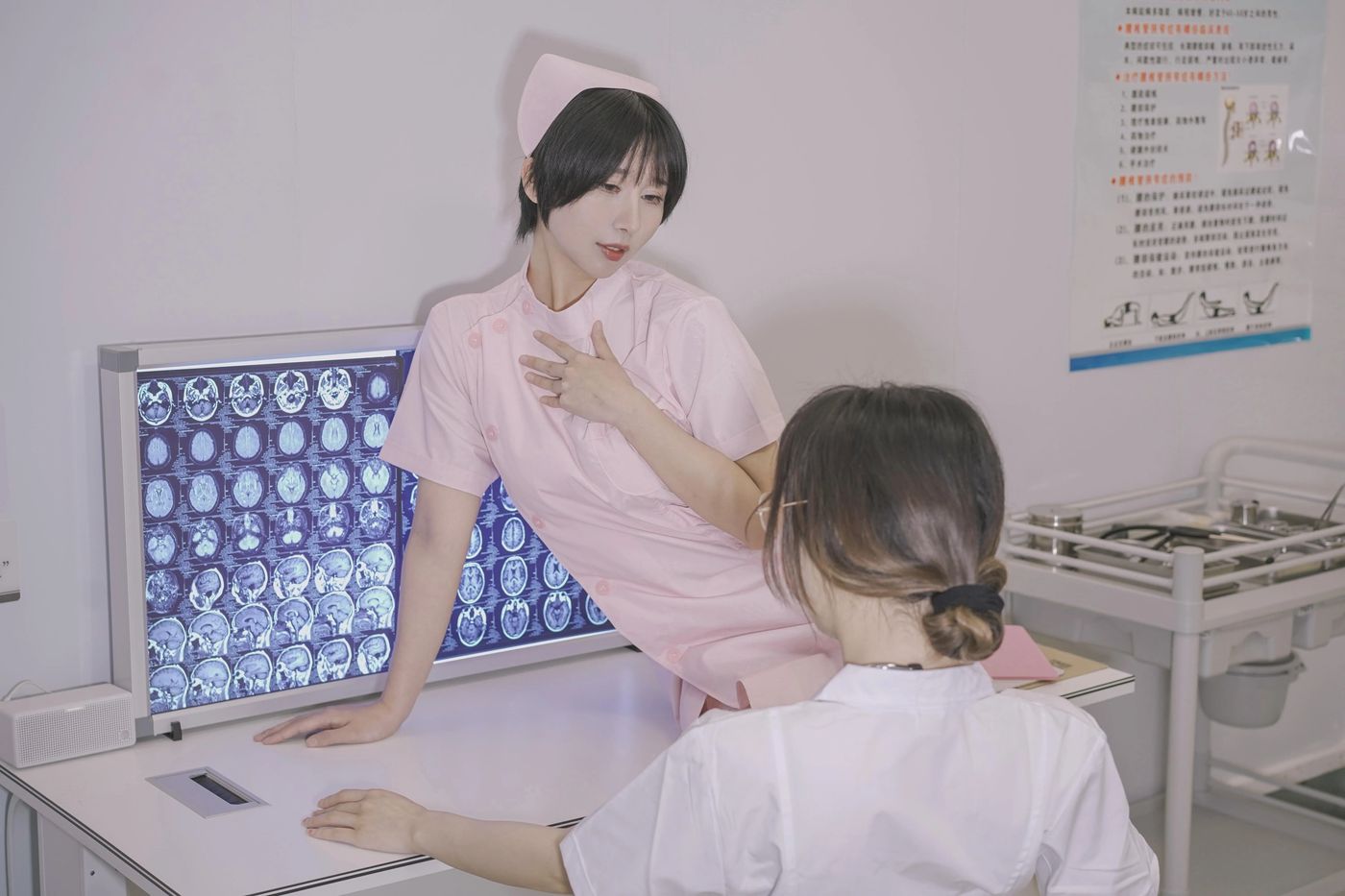 云溪溪 – NO.30 奶桃 N47医护 [80P]插图8