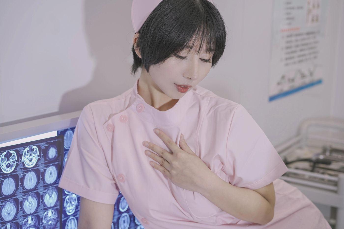 云溪溪 – NO.30 奶桃 N47医护 [80P]插图9