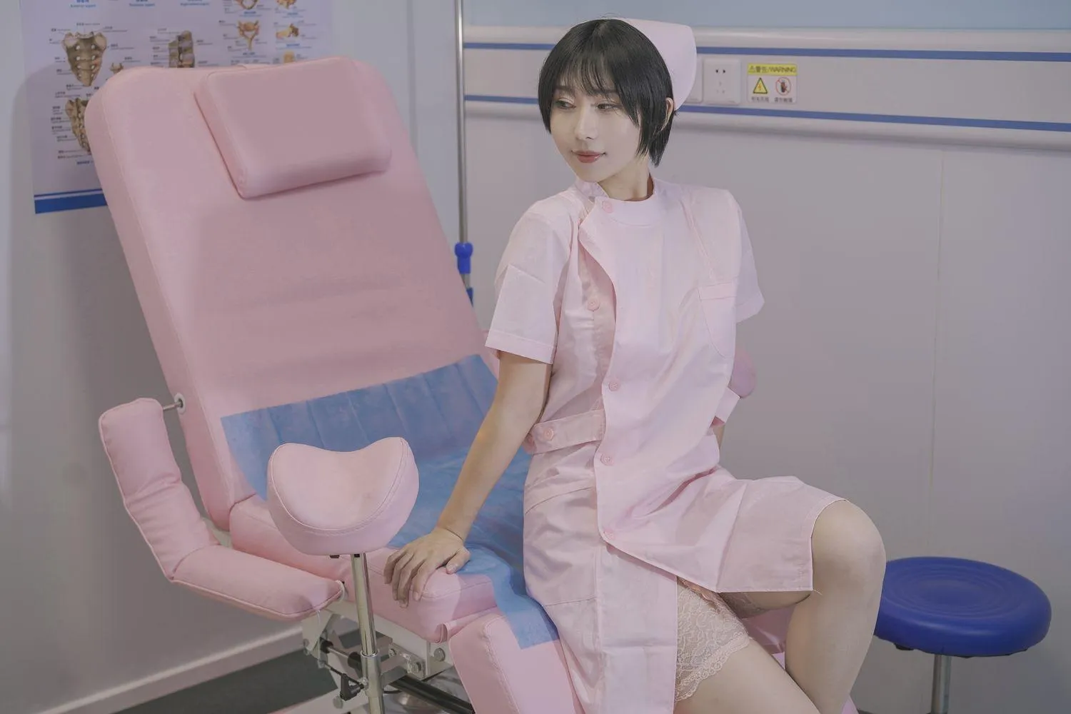 云溪溪 – NO.30 奶桃 N47医护 [80P]插图5