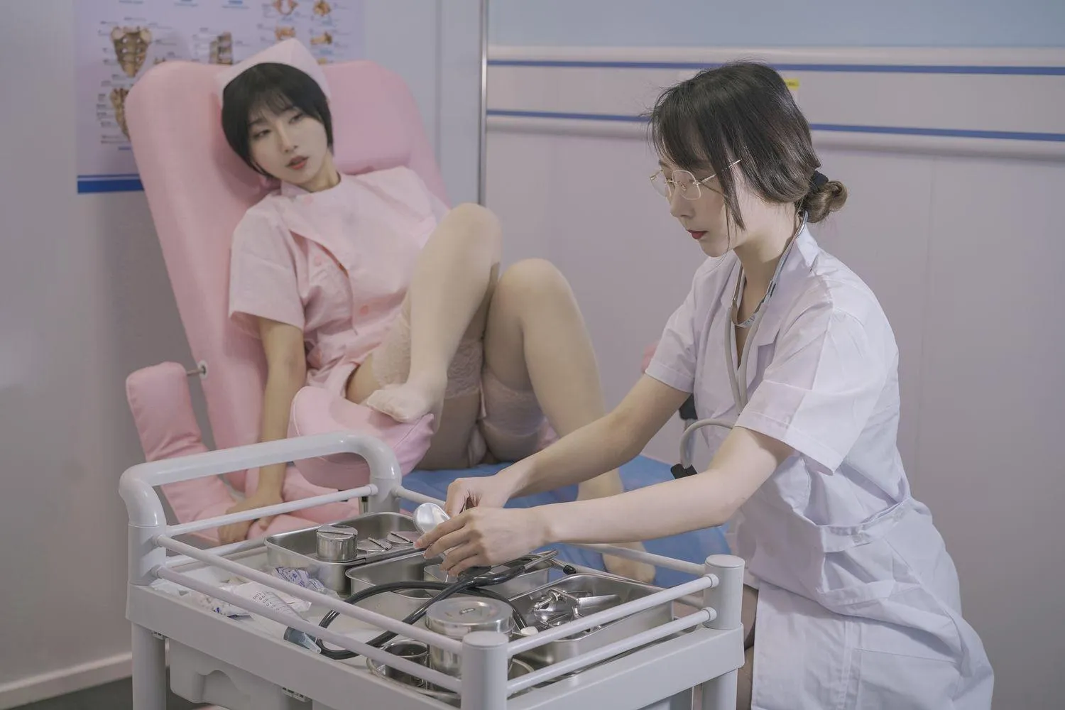 云溪溪 – NO.30 奶桃 N47医护 [80P]插图8