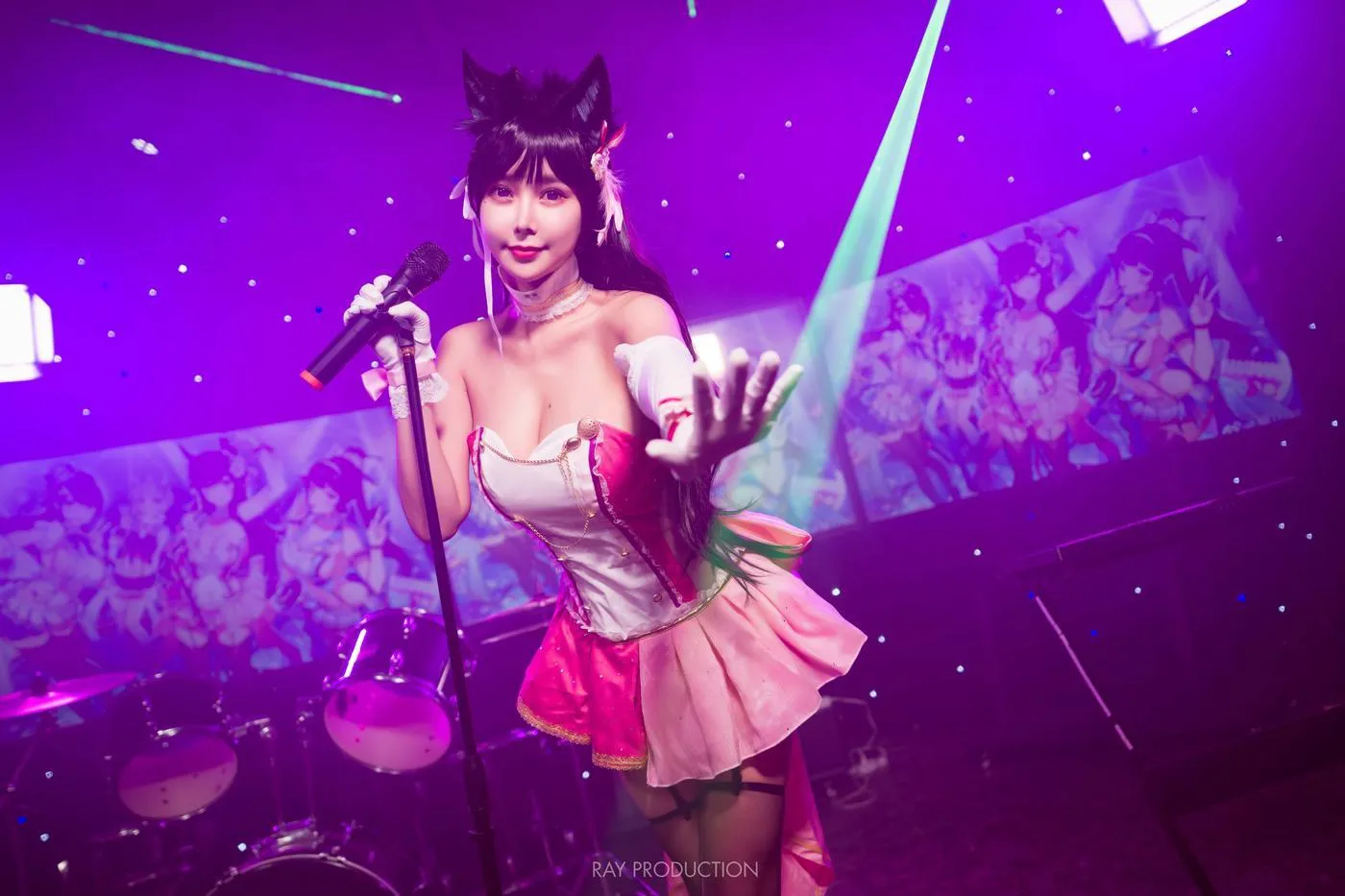 亚马逊鲶鱼 – NO.06 打歌服 [13P]插图1