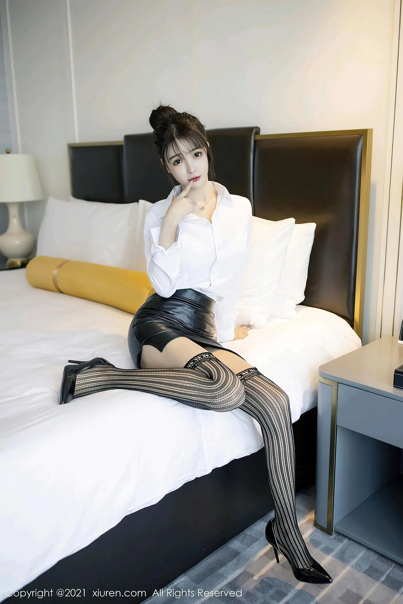 [XIUREN秀人网] 2021.01.06 NO.2976 南初妹妹 [53P]插图