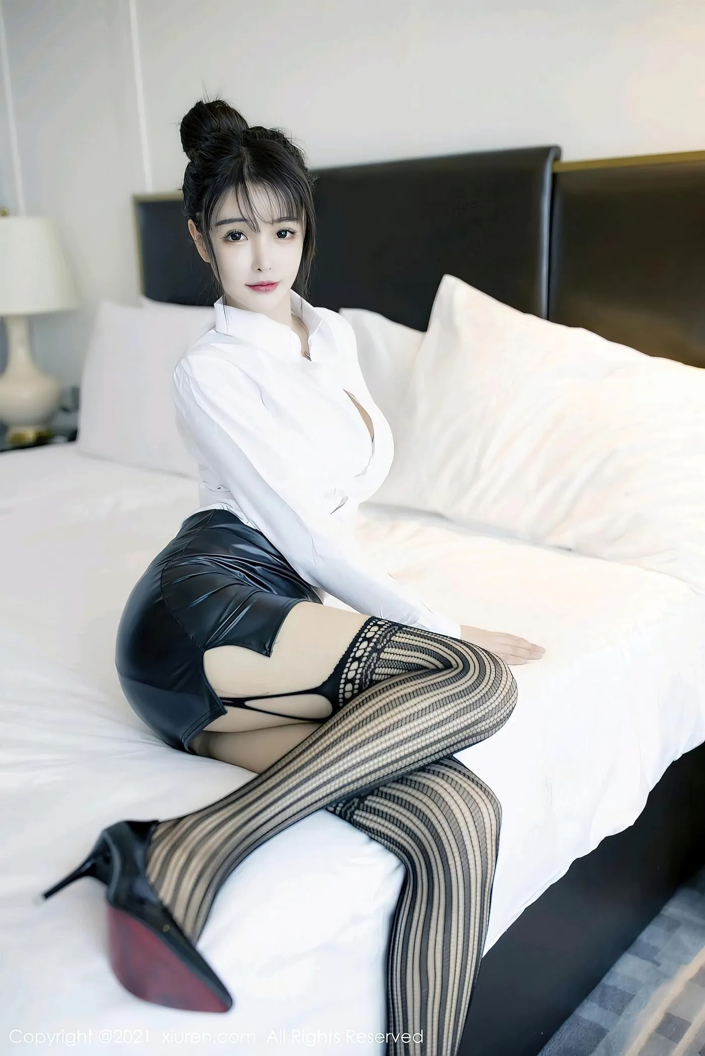 [XIUREN秀人网] 2021.01.06 NO.2976 南初妹妹 [53P]插图