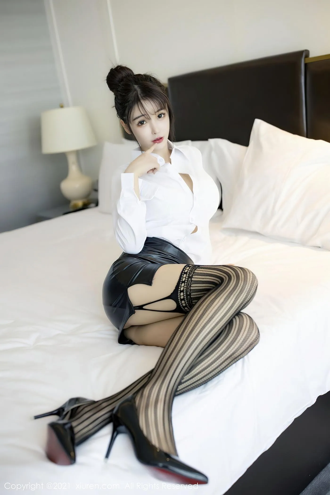 [XIUREN秀人网] 2021.01.06 NO.2976 南初妹妹 [53P]插图4