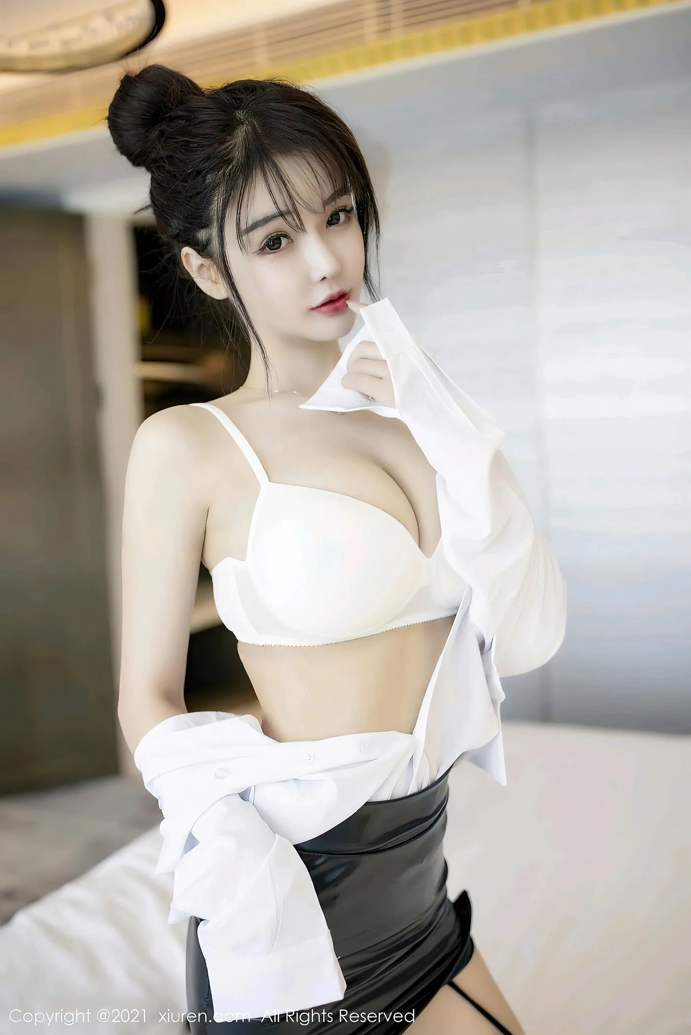 [XIUREN秀人网] 2021.01.06 NO.2976 南初妹妹 [53P]插图
