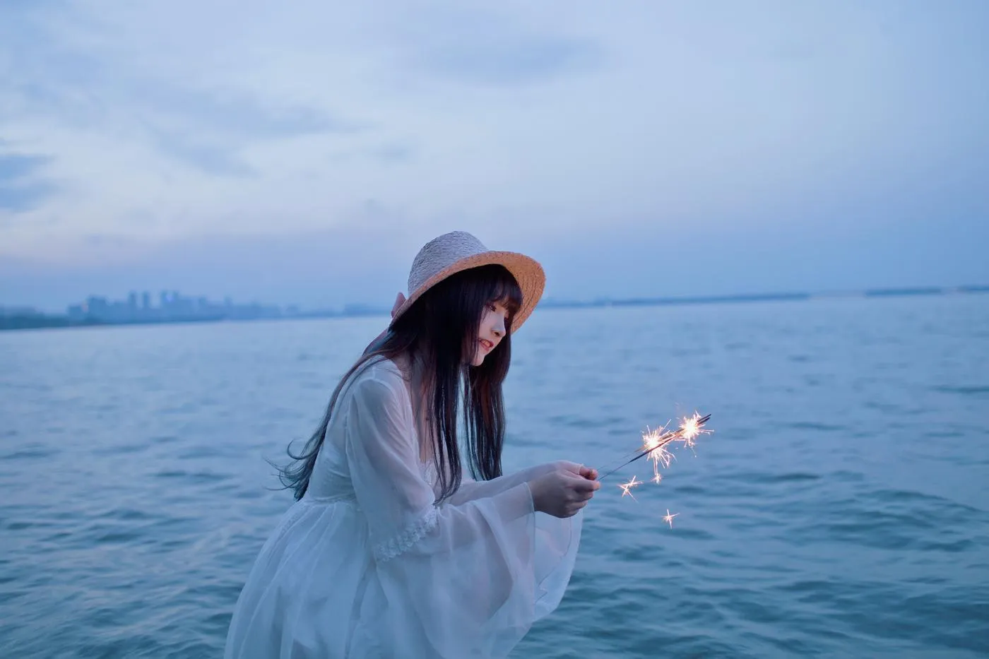 古川kagura – NO.37 东湖烟火 [21P]插图8