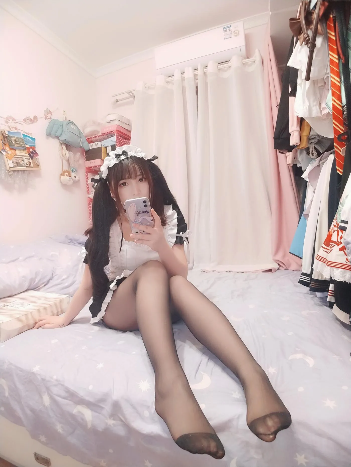 古川kagura – NO.43 黑丝女仆 [49P]插图4
