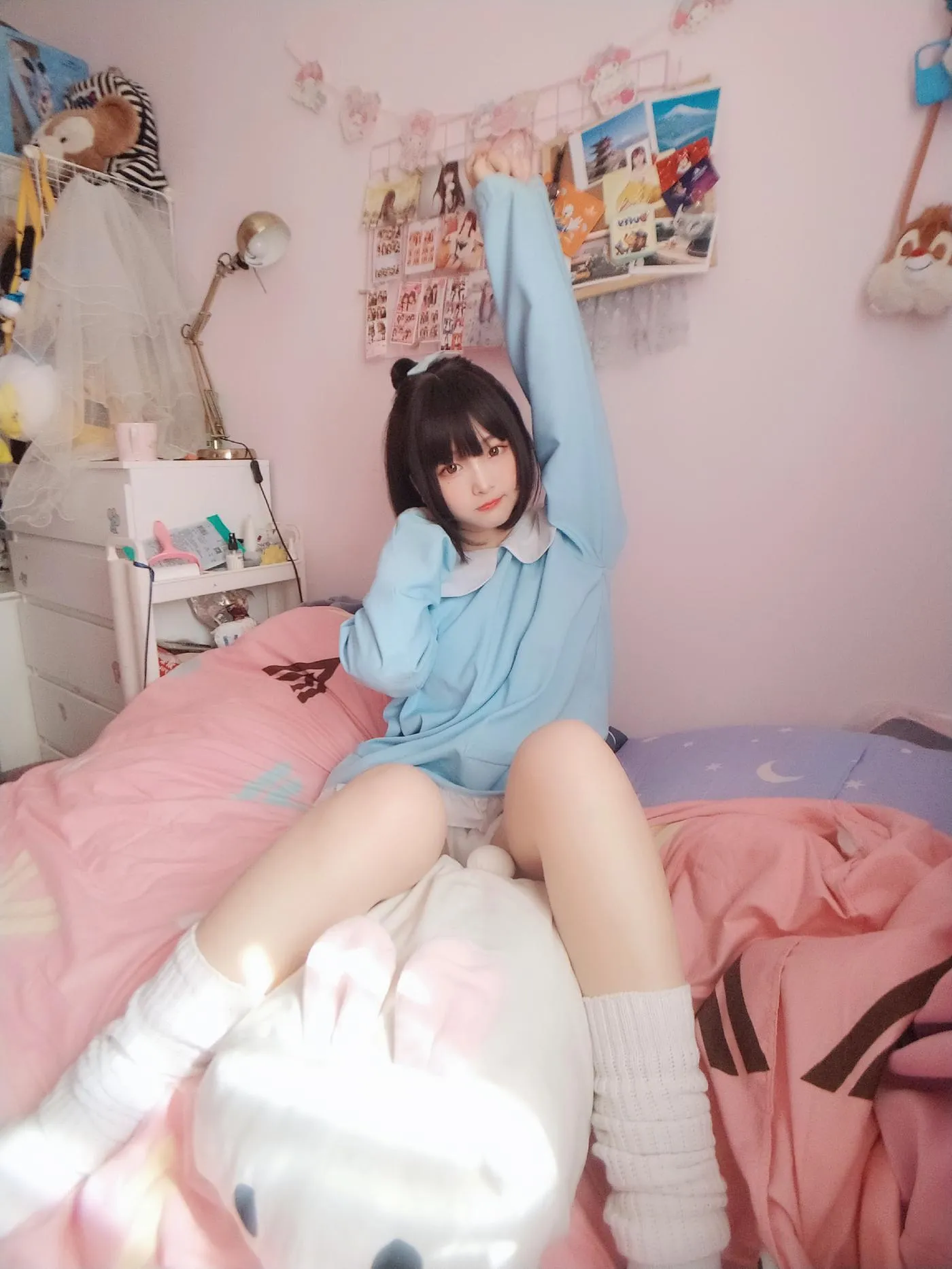 古川kagura – NO.59 淡蓝衣白袜果足 [41P]插图8