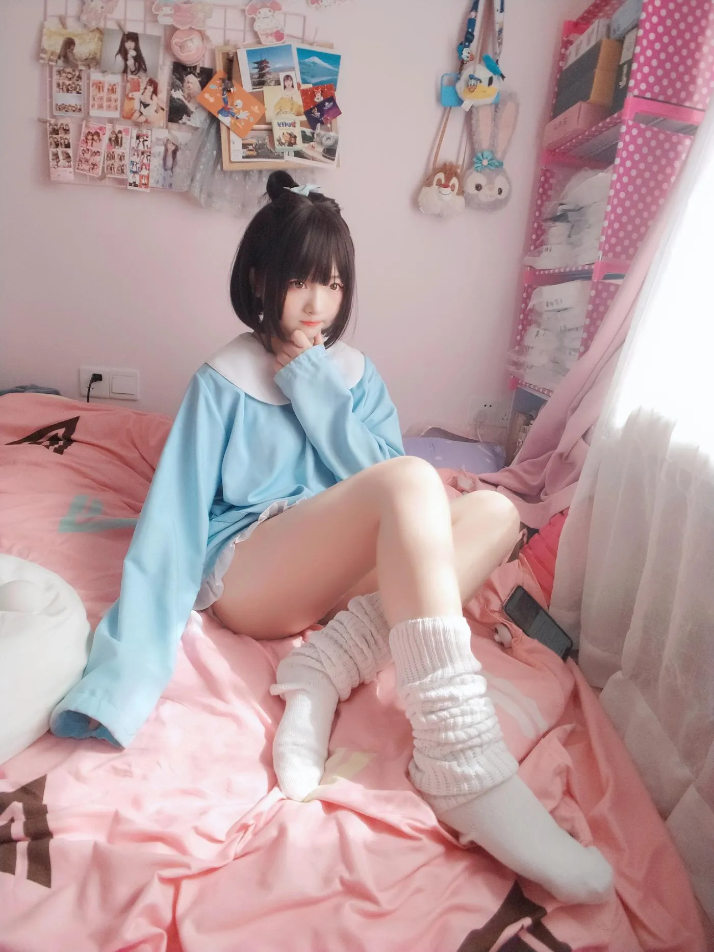 古川kagura – NO.59 淡蓝衣白袜果足 [41P]插图5