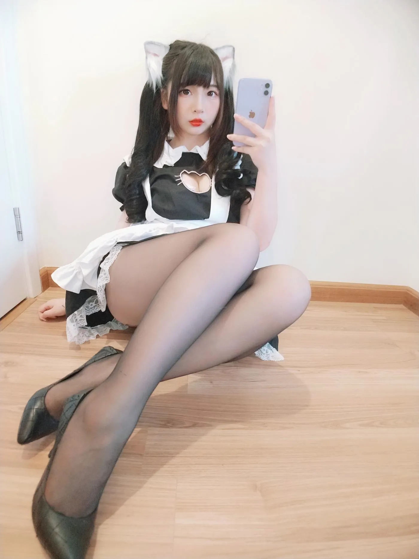古川kagura – NO.62 黑丝开胸 猫耳女仆 [55P]插图