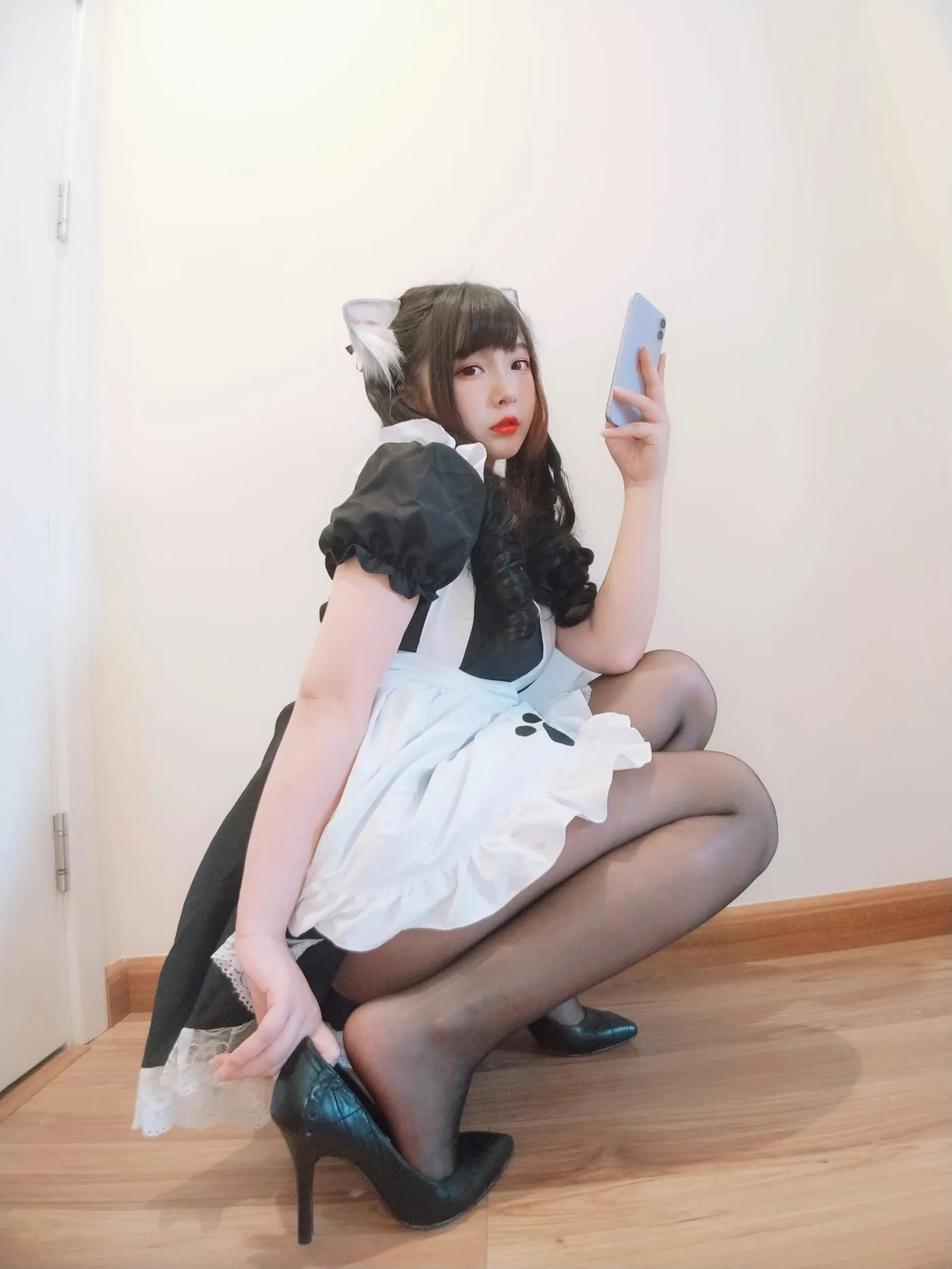 古川kagura – NO.62 黑丝开胸 猫耳女仆 [55P]插图7
