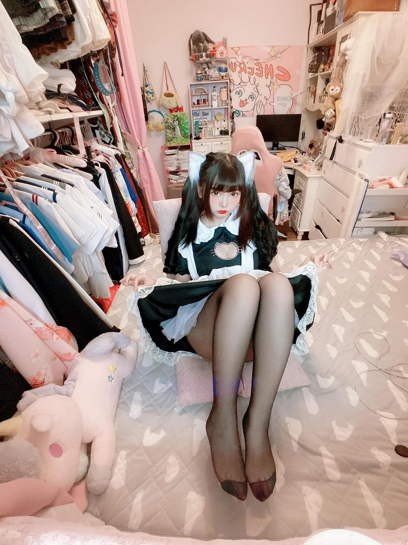 古川kagura – NO.62 黑丝开胸 猫耳女仆 [55P]插图1