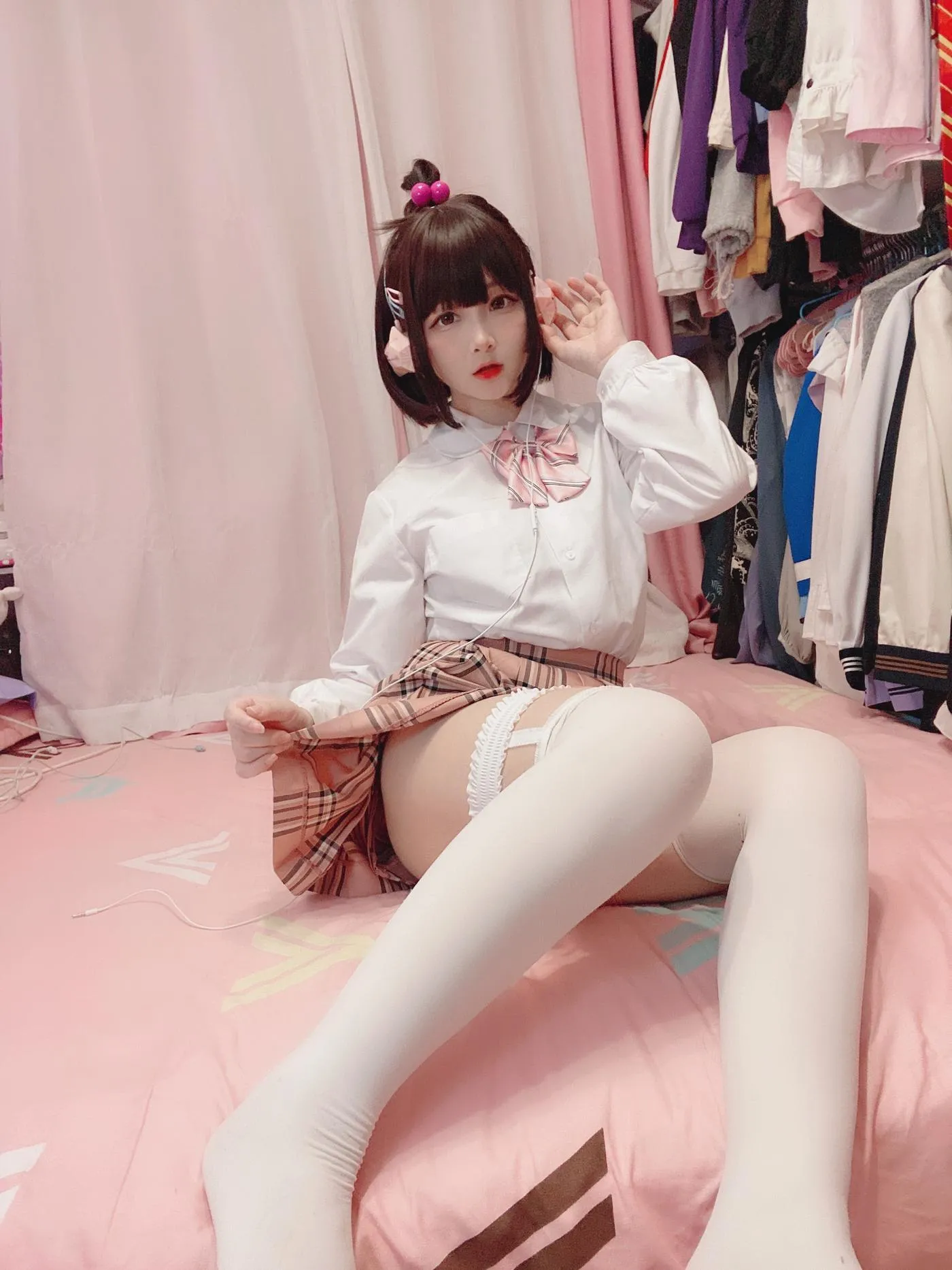 古川kagura – NO.65 白丝JK [41P]插图1