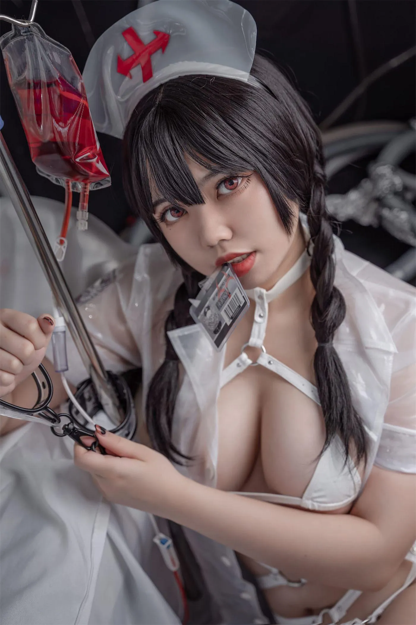啊日日_Ganlory – NO.17 未来白色护士 [52P]插图