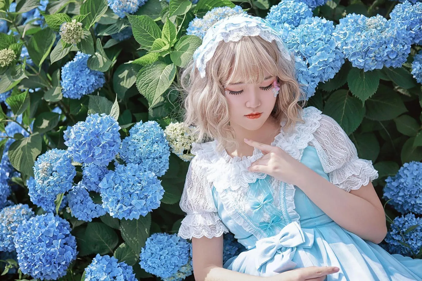 夏柠柠 – NO.24 LOLITA带你去看那漫山遍野的绣球花好吗？ [9P]插图7