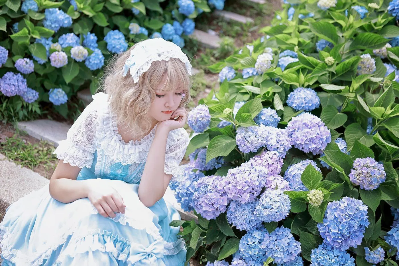 夏柠柠 – NO.24 LOLITA带你去看那漫山遍野的绣球花好吗？ [9P]插图8