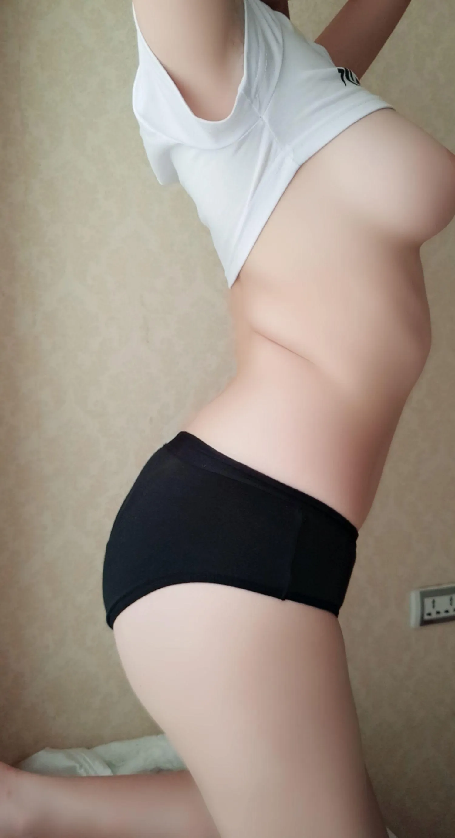 奈汐酱Nice 自撮り – Vol.001 快乐水 兔女郎 [56P]插图1