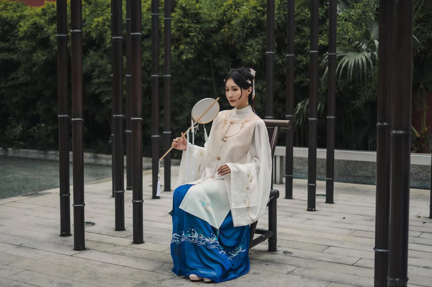 如月灰 – NO.09 汉服 大慈寺外景 [9P]插图8