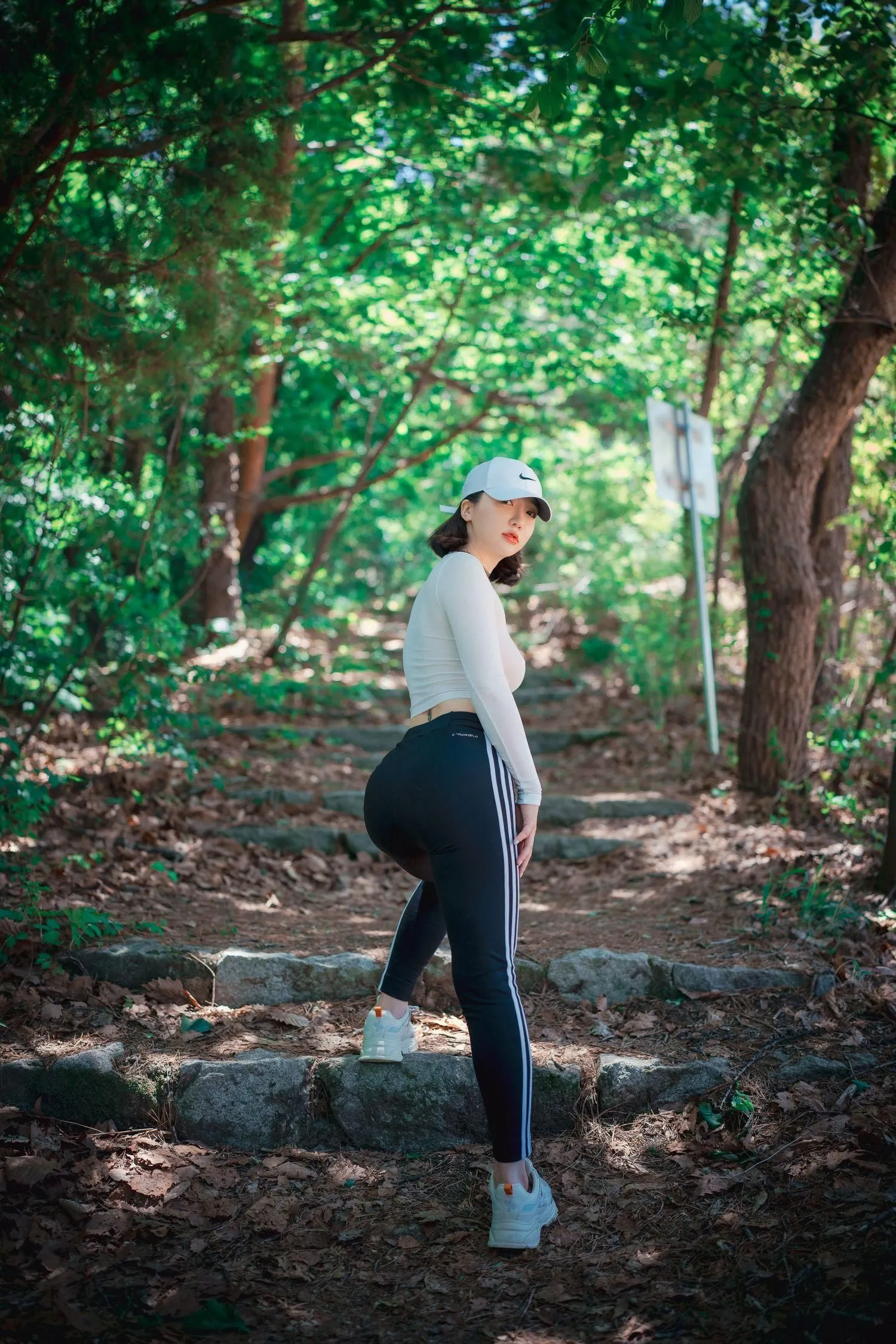 孫樂樂 DJAWA Naughty Trekking-Normal [194P]插图9