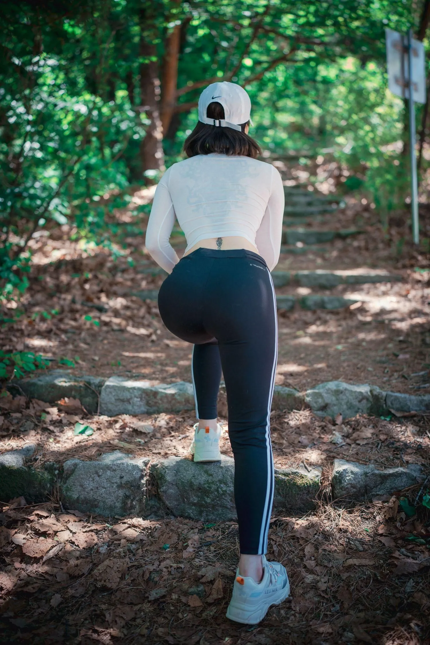 孫樂樂 DJAWA Naughty Trekking-Normal [194P]插图