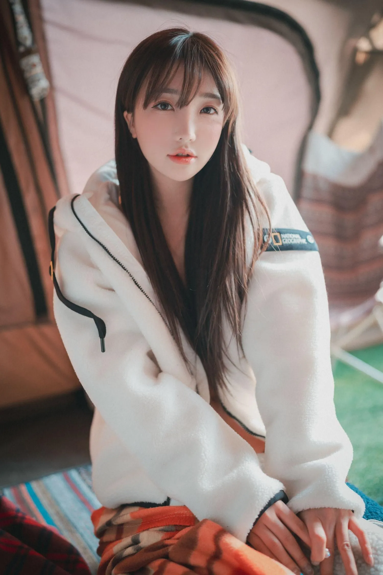 孫樂樂 DJAWA Romantic Winter Glamping-A_version [53P]插图2