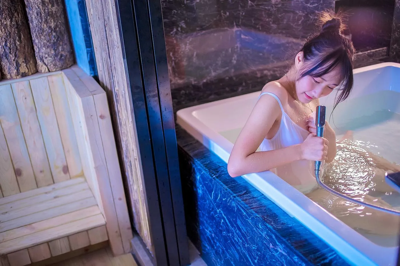小何童鞋作品 – NO.02 Su 浴室 [90P]插图7
