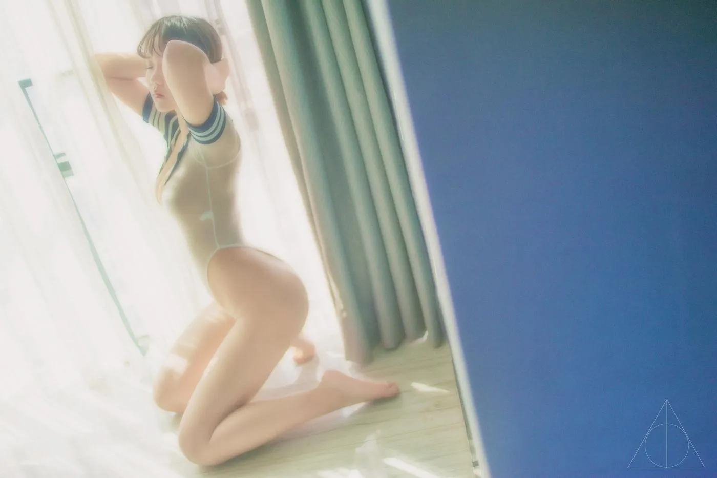 小何童鞋作品 – NO.25 阳光沐浴 [18P]插图5