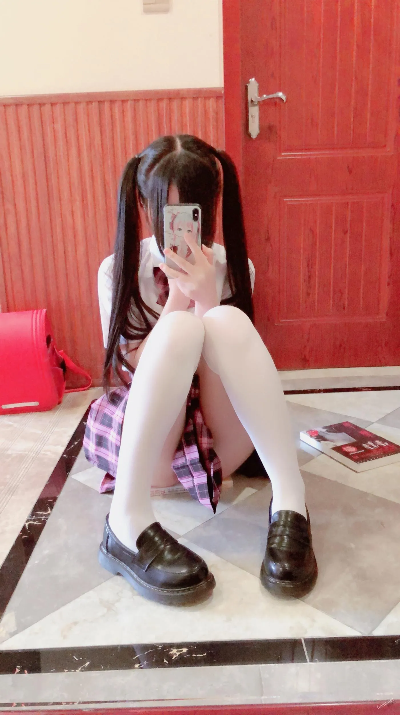 小野樱 – NO.06 草莓胖次与JK裙 [15P]插图7