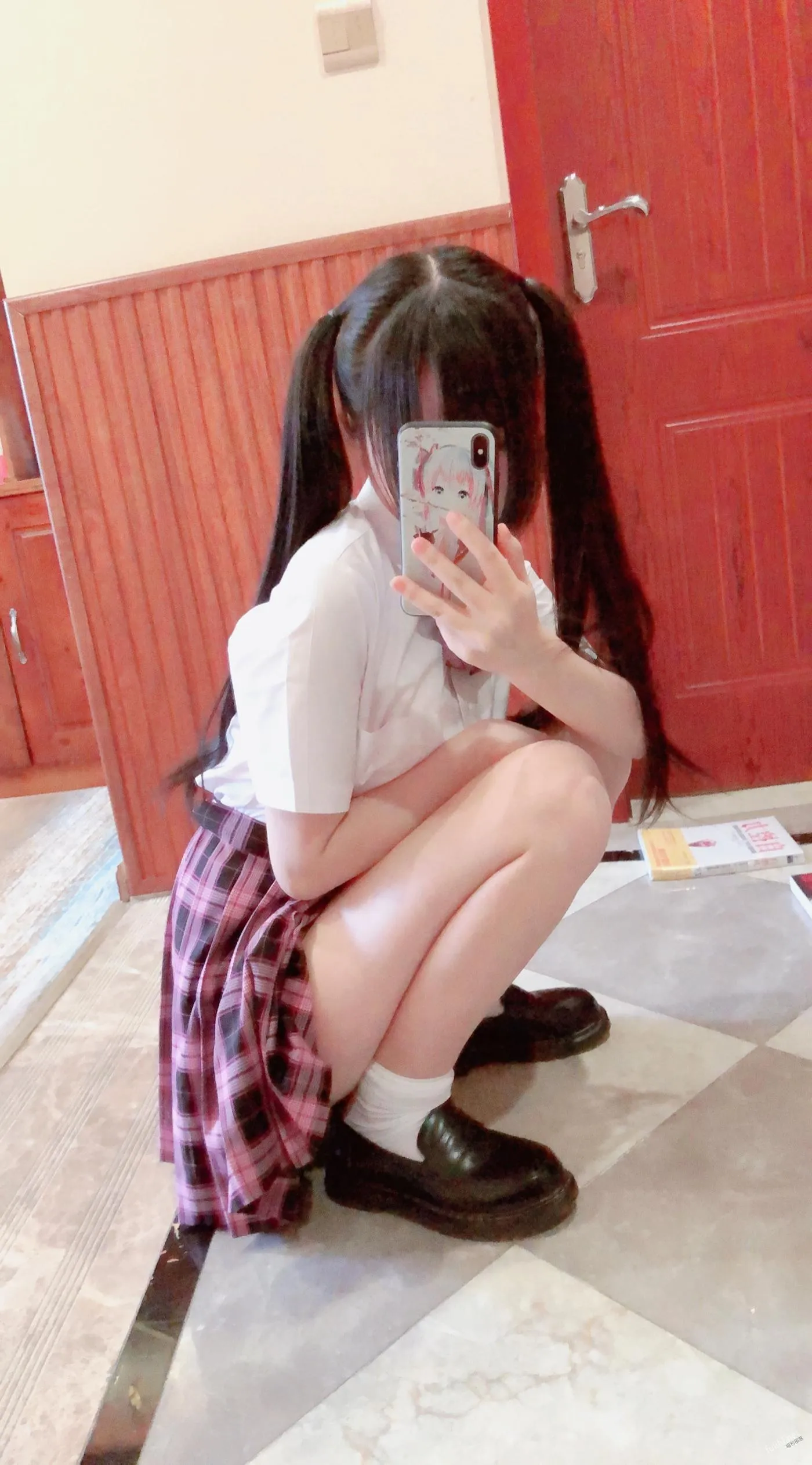 小野樱 – NO.06 草莓胖次与JK裙 [15P]插图1