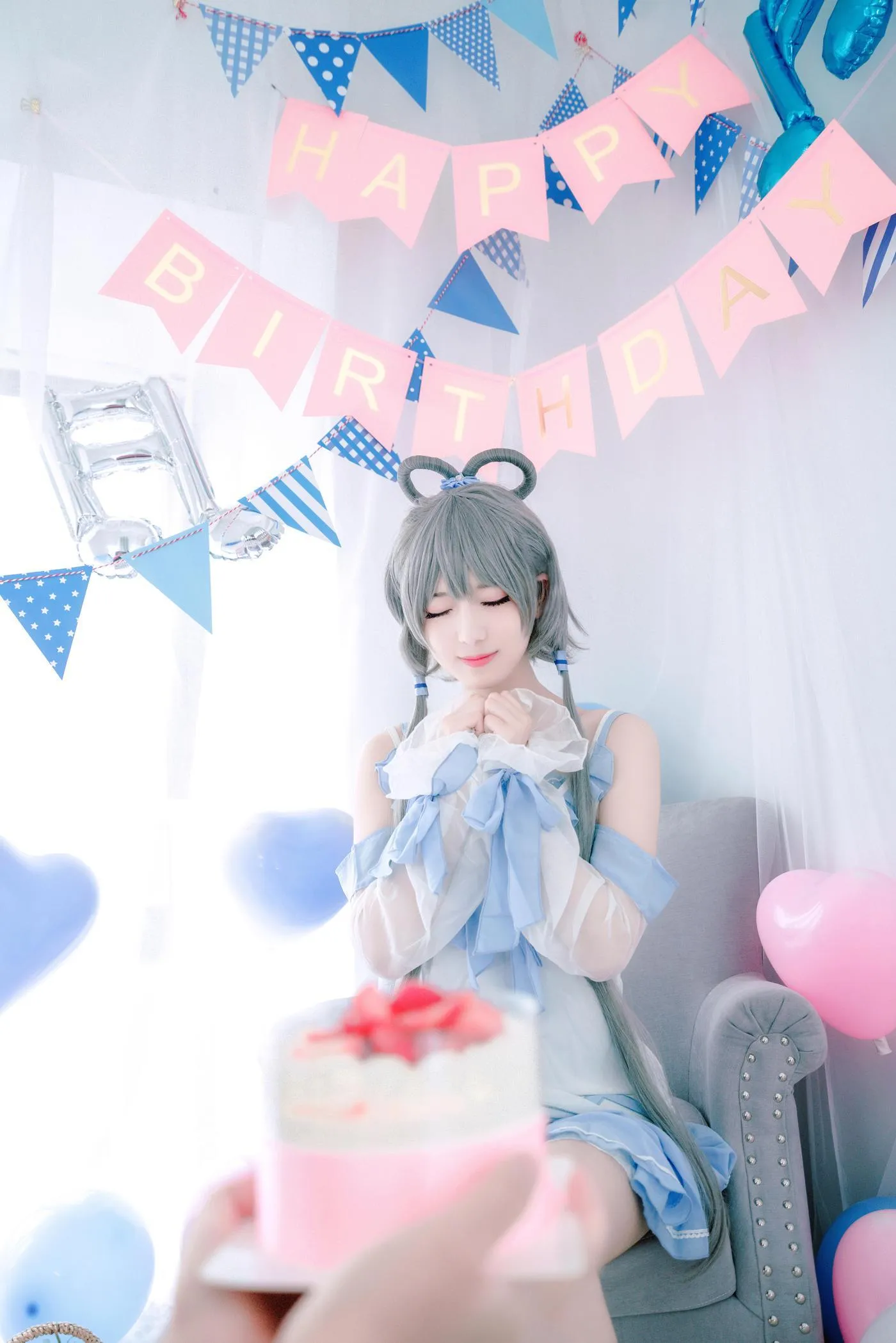 弥音音 – NO.24 洛天依 生日快乐 [10P]插图2