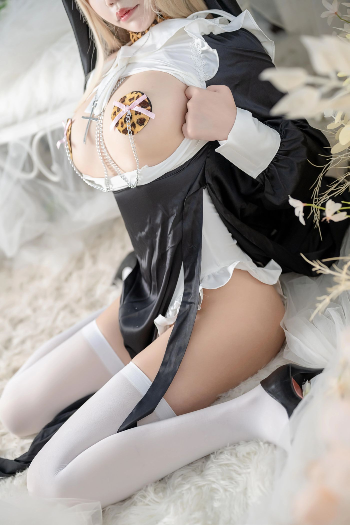 抱走莫子aa – NO.40 生日特辑 修女-正片 [57P]插图3