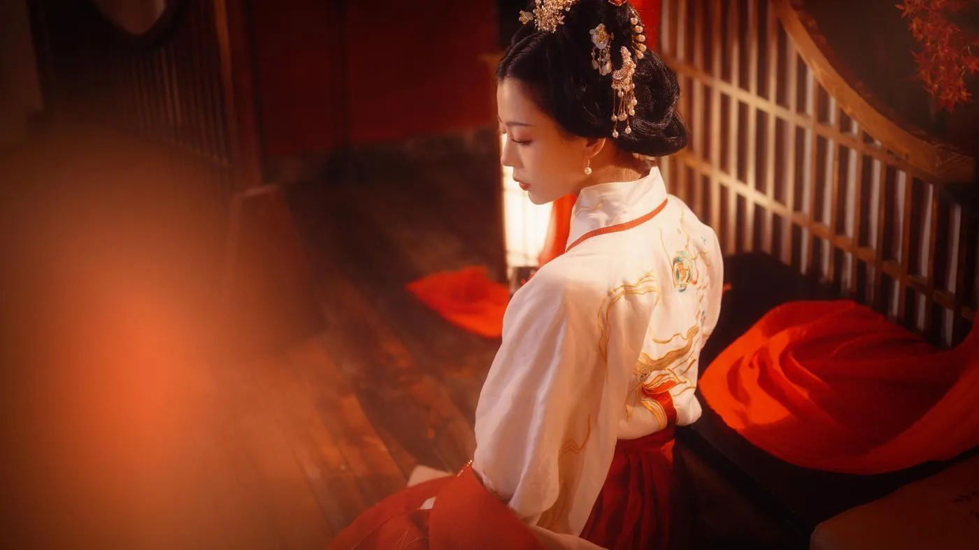 拿相机的执义 – NO.16 『汉服写真』“酒黯乡魂，追旅思，夜夜除非，好梦留人睡。明月楼高休独倚，酒入愁肠，化作相思泪” [10P]插图6