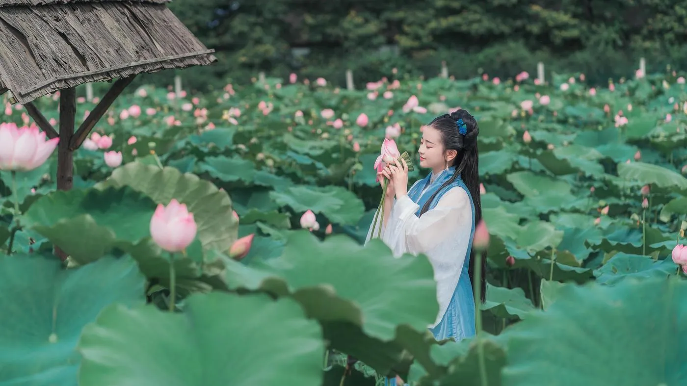 拿相机的执义 – NO.39 汉服写真成都约拍『莲花渡』 [9P]插图8