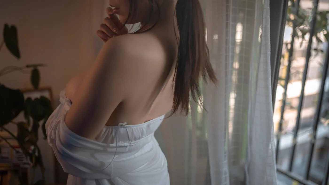 无颜小天使wy – NO.10 邻家的老婆 [42P]插图