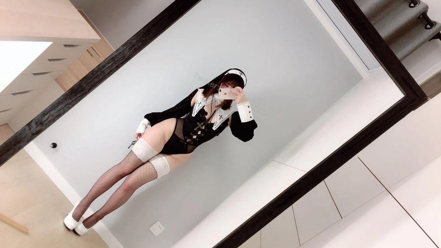 是一只废喵了 NO.005 爱发电时期17套合集-修女 [14P]插图2