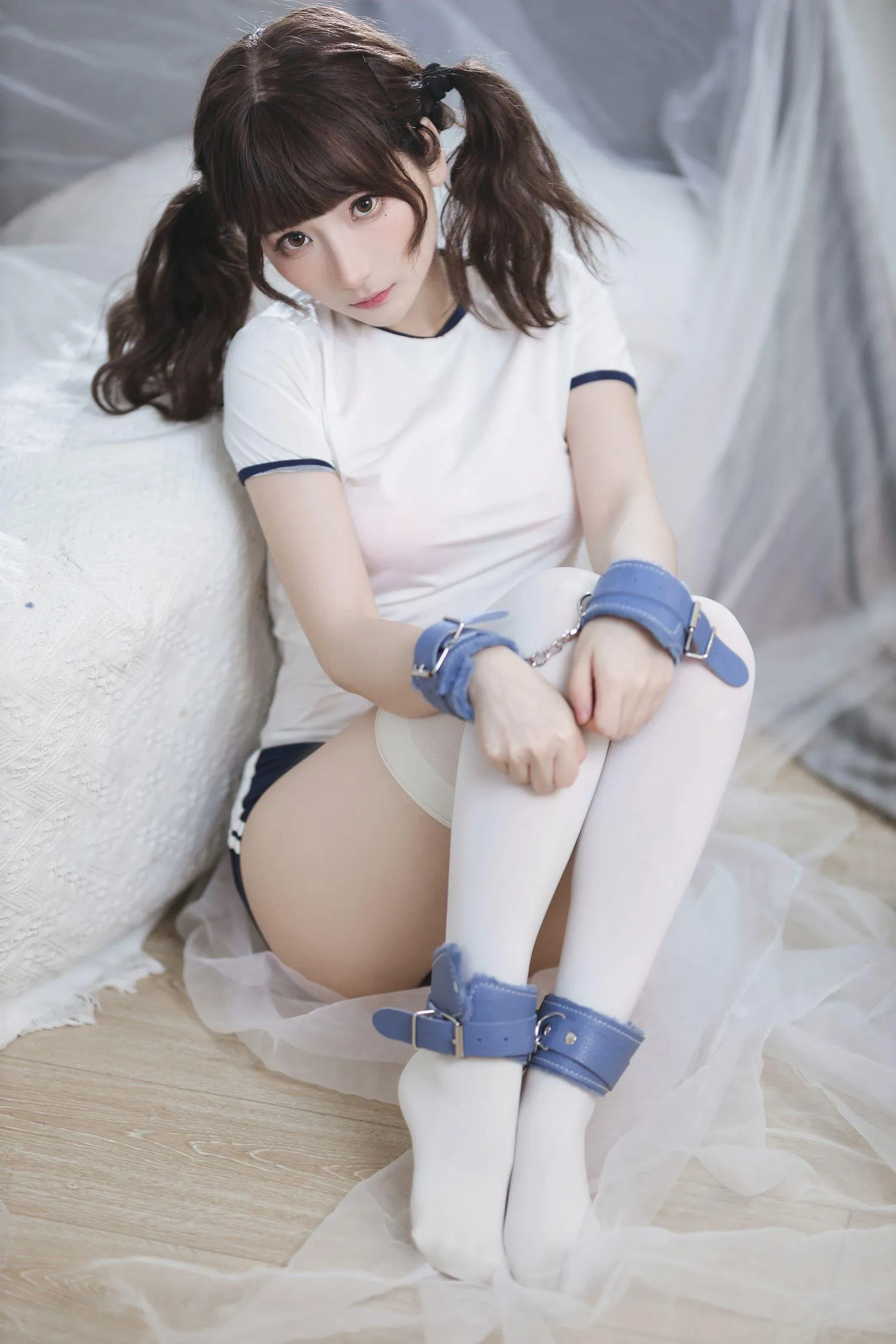 是三不是世w – NO.05 束缚 [37P]插图1