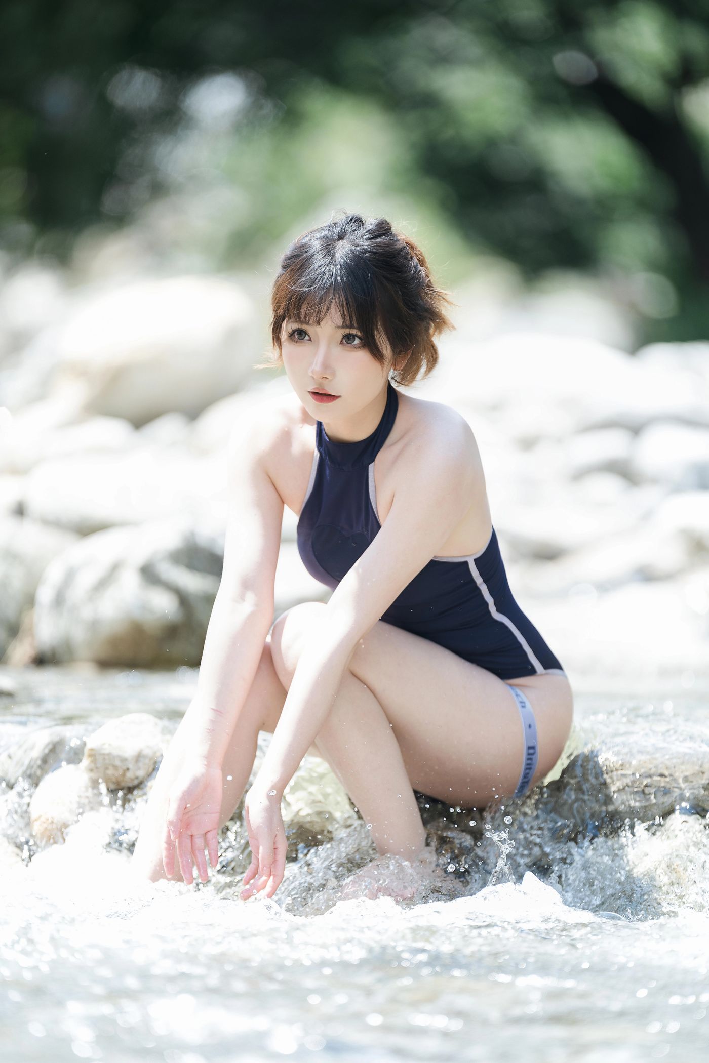 是三不是世w – NO.14 小溪竞泳 [47P]插图2