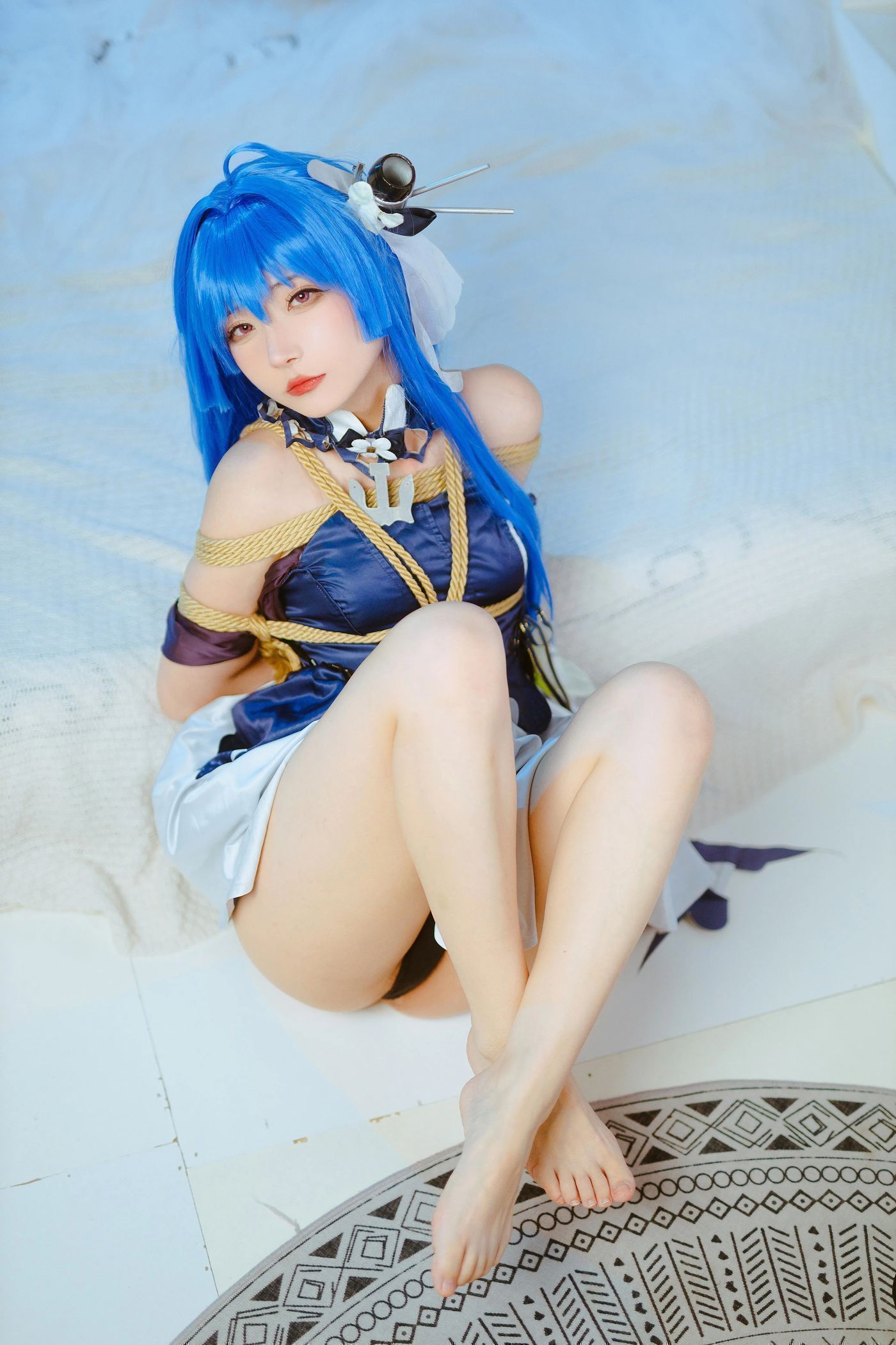 是三不是世w – NO.19 Nikke胜利女神· 海伦娜捆绑 [58P]插图2