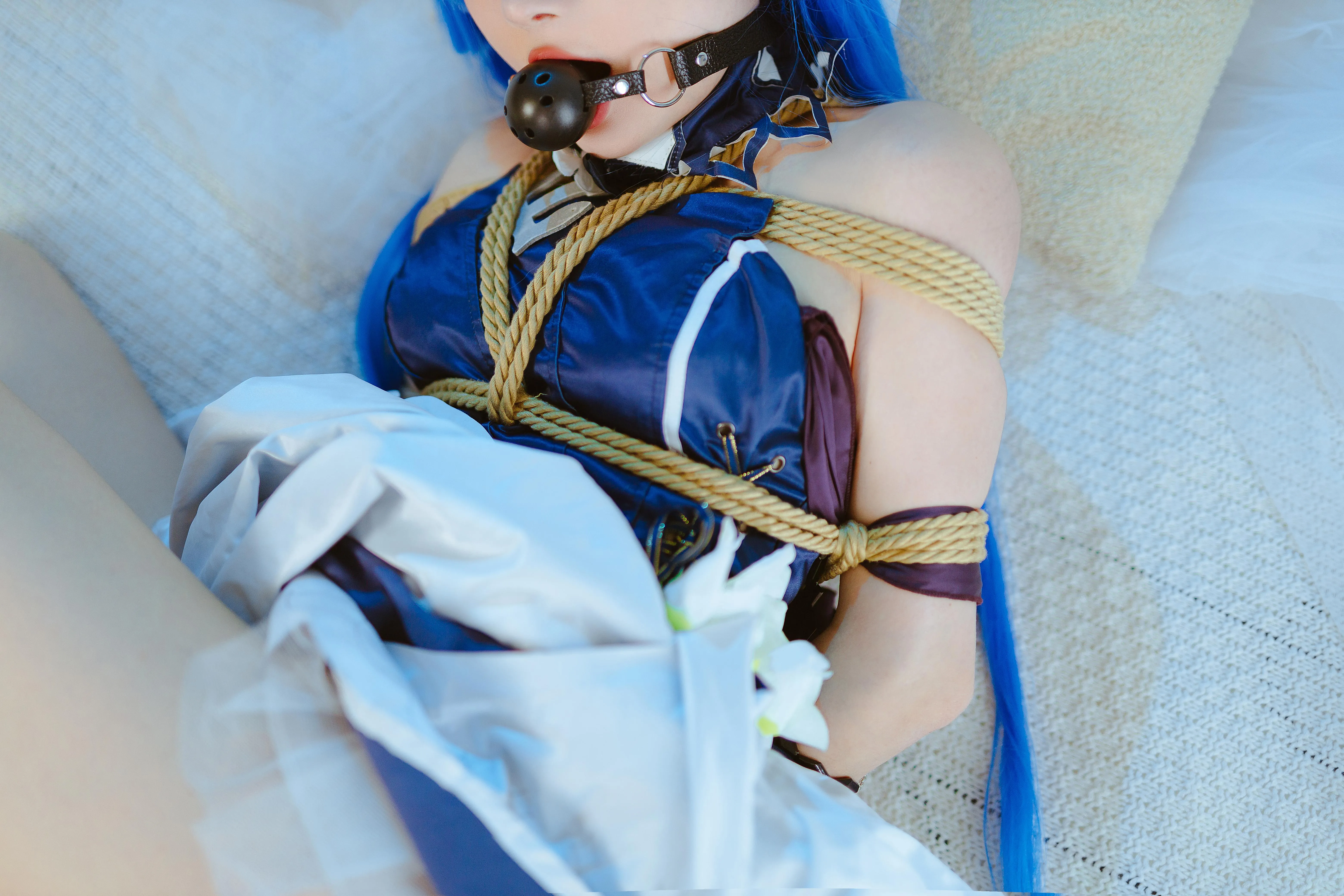 是三不是世w – NO.19 Nikke胜利女神· 海伦娜捆绑 [58P]插图