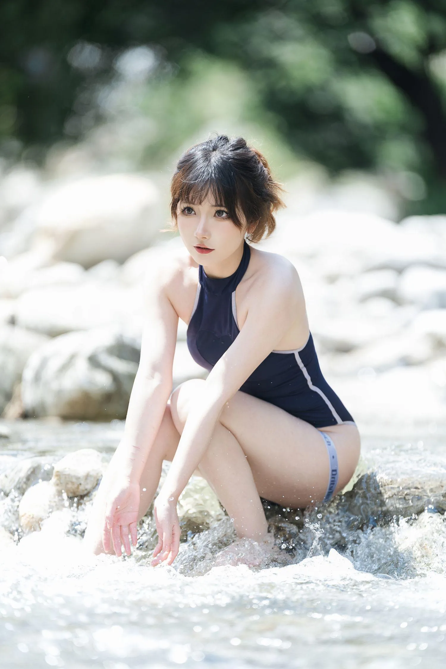 是三不是世w NO.013 小溪竞泳 [47P]插图2