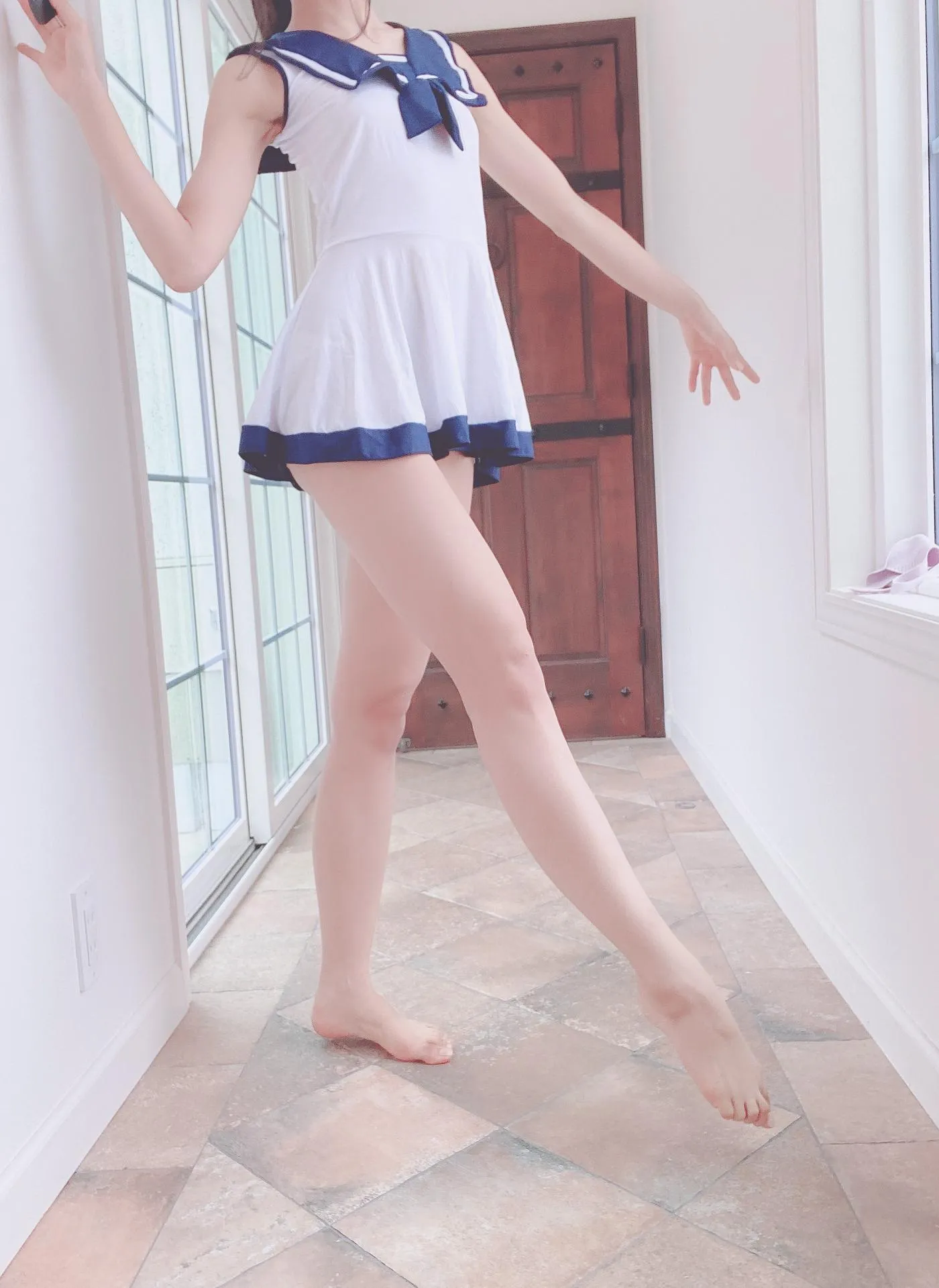 柳丸 – NO.04 [Fantia] 2021年09月写真合集(14期)-2021-09-17 手の中に世界を包む道交差するセーラ水着柳丸 [25P]插图5