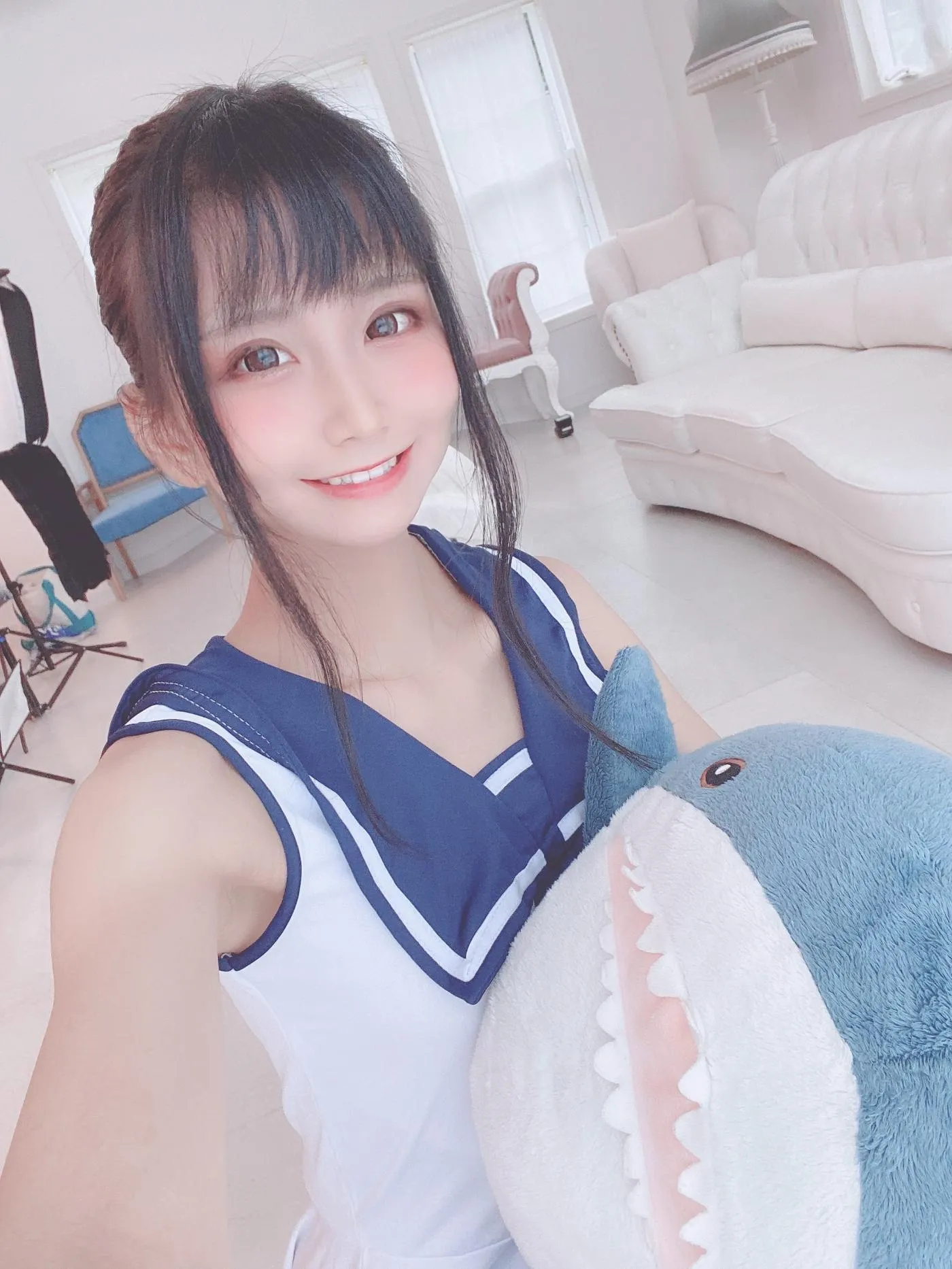 柳丸 – NO.04 [Fantia] 2021年09月写真合集(14期)-2021-09-17 手の中に世界を包む道交差するセーラ水着柳丸 [25P]插图3