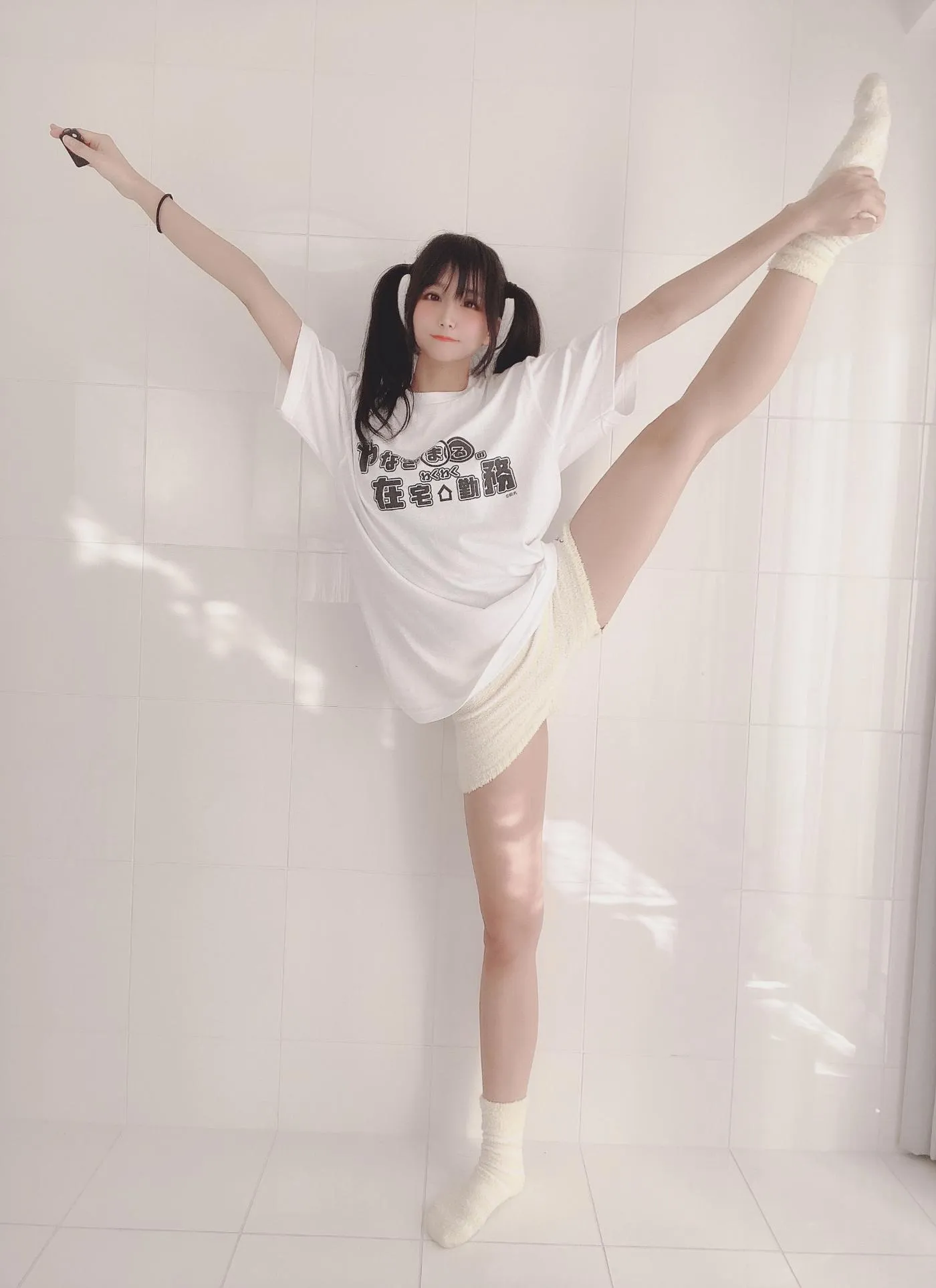 柳丸 – NO.05 [Fantia] 2022年02月写真合集(13期)-2022-02-24 わくわく在宅勤務Tシャツのヮィ [26P]插图2
